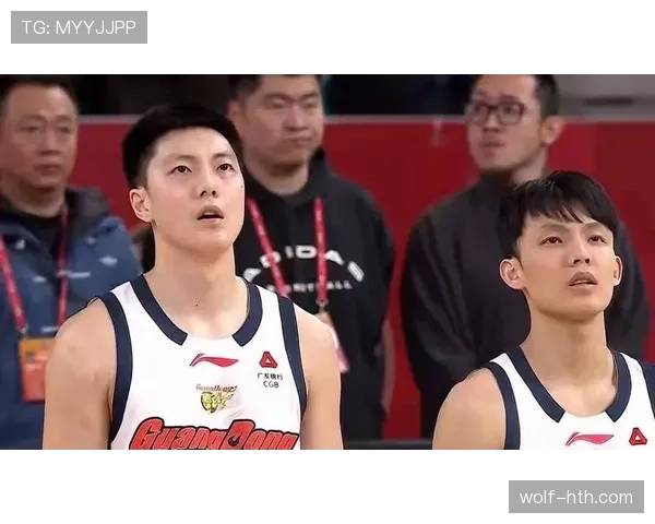 广州队遭遇三连败后教练团队面临信任危机 广州队遭遇三连败后教练团队面临信任危机